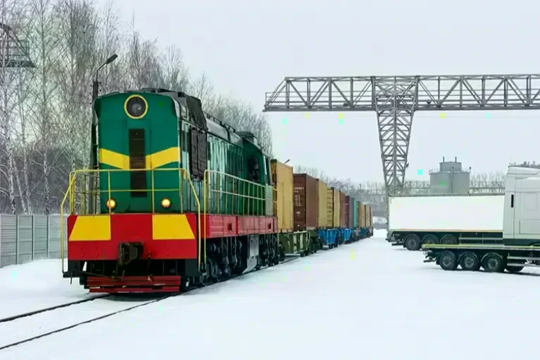 Фото потягу